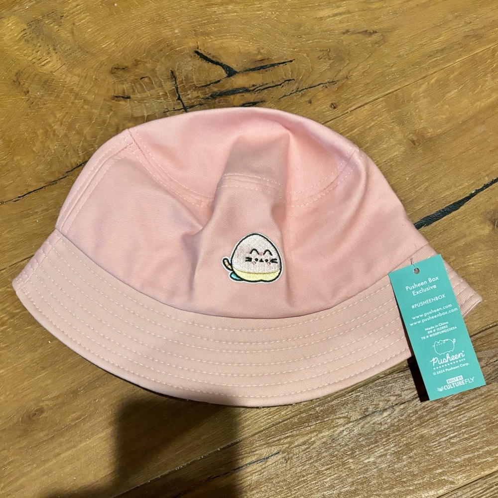 Exclusive Peach Pusheen Bucket Hat